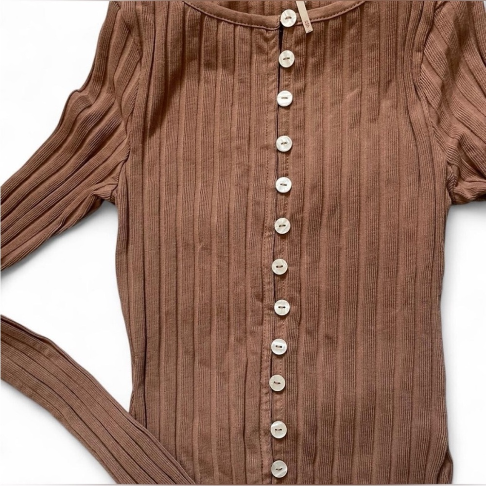 Free People Tilly Long-Sleeve Cardi Blouse Top Knit Ribbed Buttondown XS 281480 - Picture 15 of 16